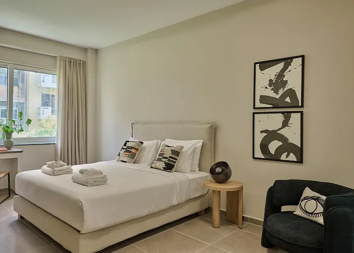 Finders Akadimias Suites